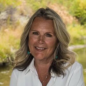 Meet your Posher, Karin